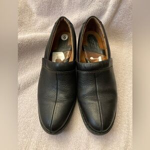 Born Clogs Slip-on Black Leather Size 9